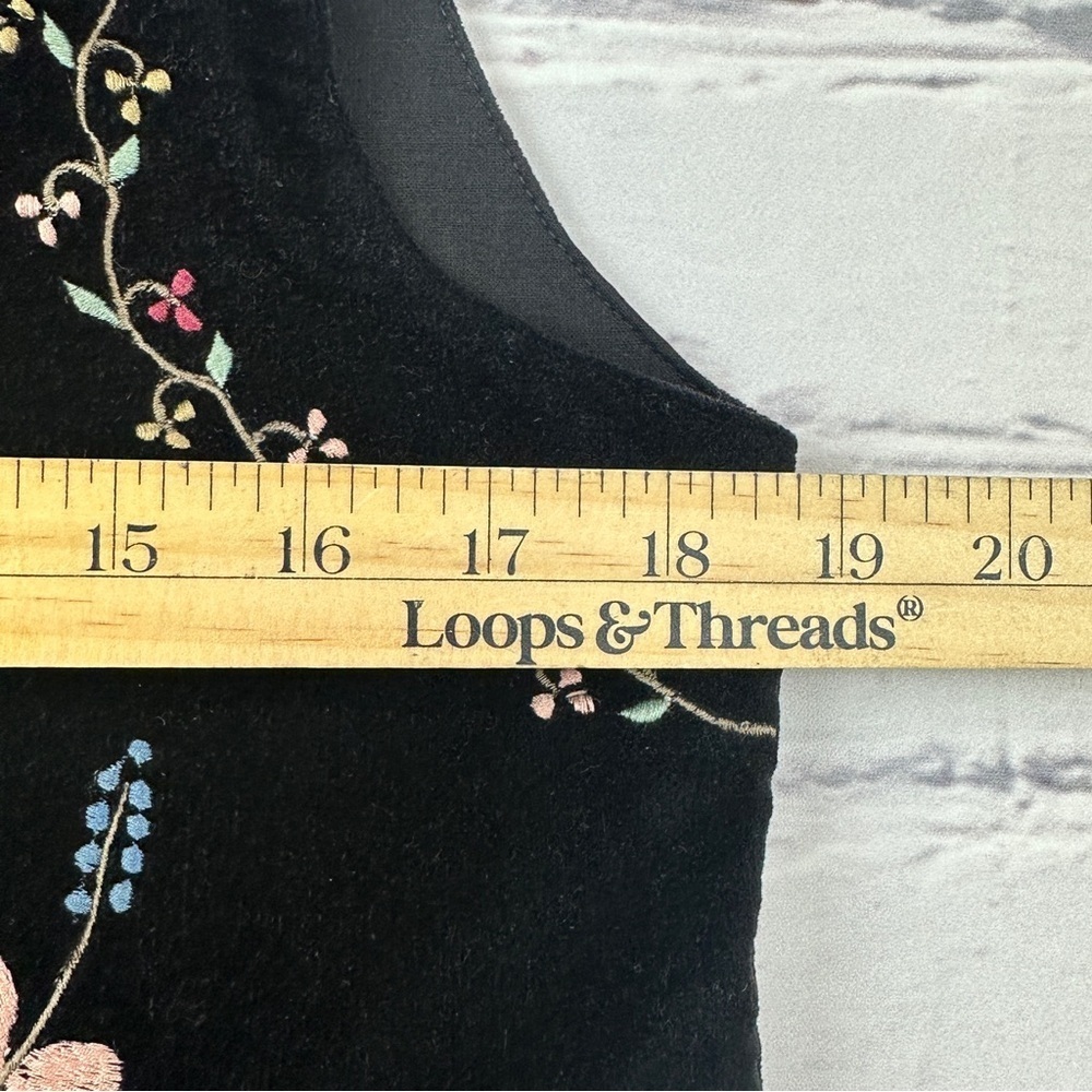 Vtg Chrysantheme Embroidered Velvet Vest Small Black Floral Boho 90s Grandmacore - Picture 8 of 10